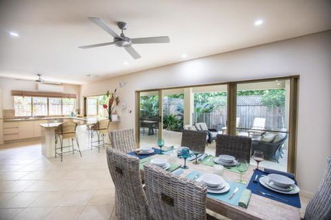 6 Beachside - Sunshine Coast Tourism 3