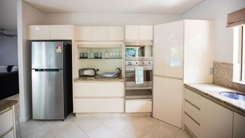 6 Beachside - Sunshine Coast Tourism 2