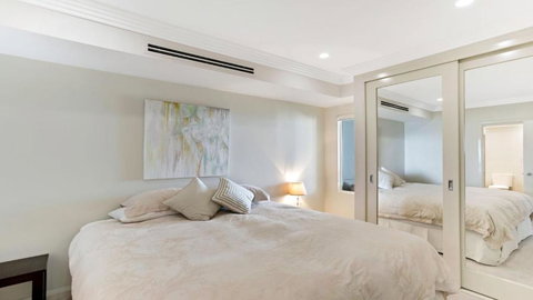 Aura Apartment With Spectacular Views! - Holiday Sunshine Coast 5