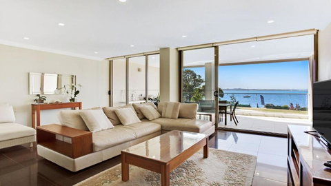 Aura Apartment With Spectacular Views! - Holiday Sunshine Coast 6
