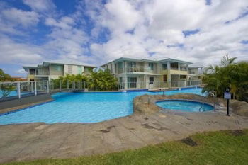 Pacific Blue Townhouse 351 265 Sandy Point Road - Sunshine Coast Tourism 2