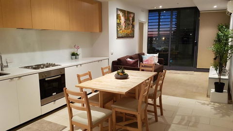 2BEDS Melbourne Central|Crown Casino|Colin|S Cross - Sunshine Coast Tourism 2