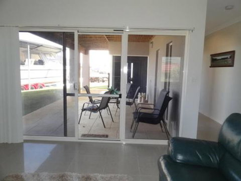 Acaciabnb - Holiday Sunshine Coast 3