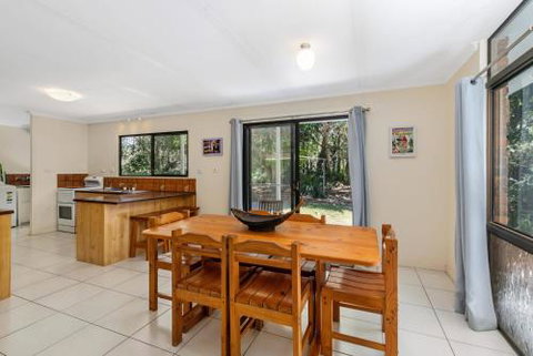 Shardlow - Sunshine Coast Tourism 5