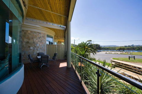 Exclusive Anglesea River Beach Apartment - Holiday Sunshine Coast 4
