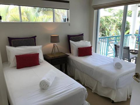 Port Douglas Paradise Beach Villa - Sunshine Coast Tourism 4