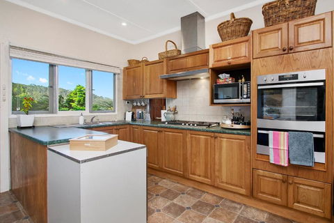GOWAN ROSS COTTAGE - Sunshine Coast Tourism 3