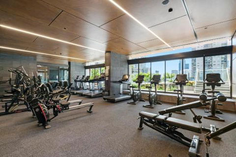 Complete Host Hudson Apartments - Sunshine Coast Tourism 4