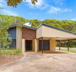 18 Naiad Court Rainbow Shores Modern Beach House Walk to Beach - Sunshine Coast Tourism