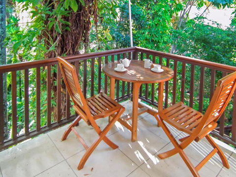 Palm Cove Beach Retreat - Holiday Sunshine Coast 3