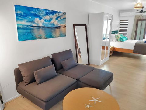 Palm Cove Beach Retreat - Holiday Sunshine Coast 5