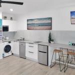 Palm Cove Beach Retreat - Holiday Sunshine Coast 0