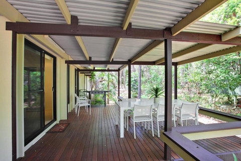 6 Orania Court Rainbow Shores Absolutely Gorgeous Beach Side Property Within 200 Metres Walk To The Beach - Holiday Sunshine Coast 5