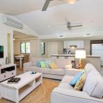 6 Orania Court Rainbow Shores Absolutely Gorgeous Beach Side Property Within 200 Metres Walk To The Beach - Holiday Sunshine Coast 0