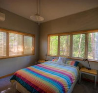 6 Satinwood Drive Rainbow Shores Stylish Beach House Free WiFi - Sunshine Coast Tourism