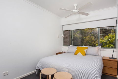 Surfside6 At James Cook Clarkes Beach - Sunshine Coast Tourism 6