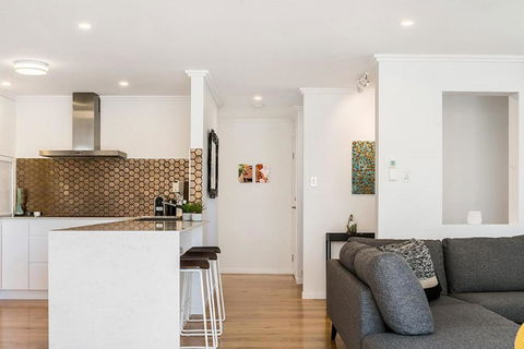 Seadrift 31 On Browning Street - Sunshine Coast Tourism 4