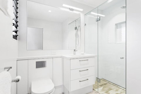 Bayvilla 4 At The Beach - Holiday Sunshine Coast 4