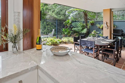 Bayvilla 4 At The Beach - Holiday Sunshine Coast 5