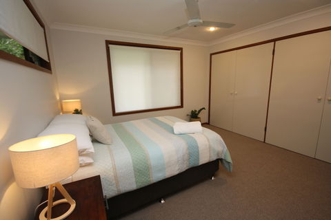 Byron By The Beach - Sunshine Coast Tourism 6