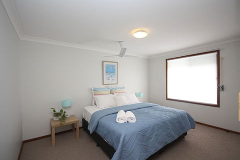 Byron By The Beach - Sunshine Coast Tourism 1