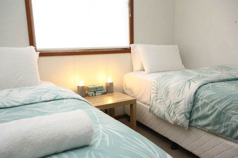 Byron By The Beach - Sunshine Coast Tourism 4