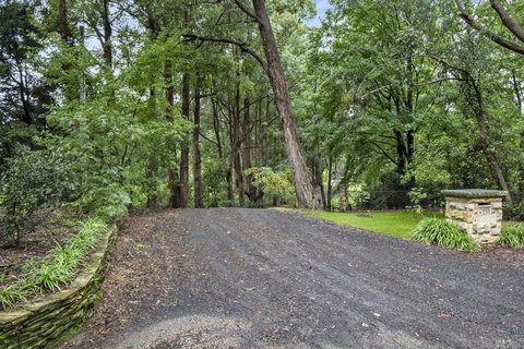 NUNGAROO COTTAGE - Sunshine Coast Tourism 1