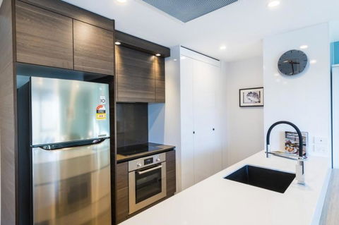 Accommodate Canberra Highgate - Holiday Sunshine Coast 1