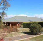 Gundaroo Manor Bed  Breakfast - Holiday Sunshine Coast