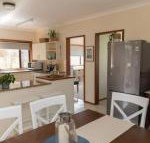 Taranaki Beach House - Holiday Sunshine Coast