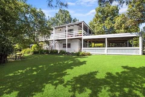 SUNNYDELL - Sunshine Coast Tourism 1