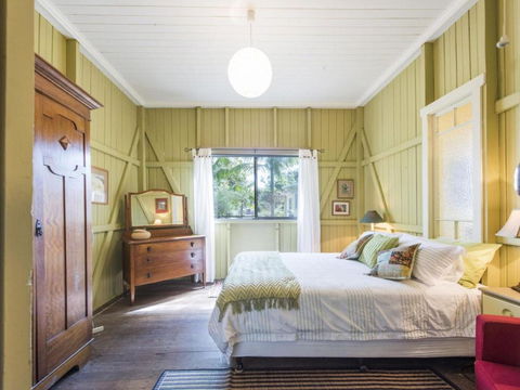 Little Beach House - Sunshine Coast Tourism 3