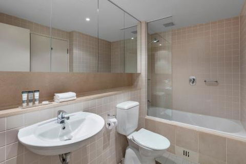 Apartments At 16 Holdfast - Holiday Sunshine Coast 3