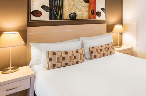 Apartments At 16 Holdfast - Holiday Sunshine Coast 1