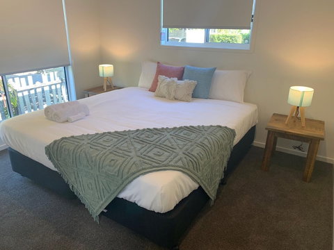 Harveys Beach House - Holiday Sunshine Coast 4