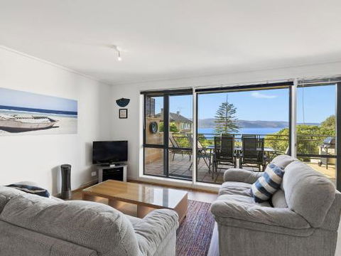 APARTMENT 26 PACIFIC APARTMENTS Walk To Town - Holiday Sunshine Coast 2