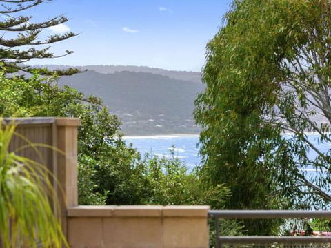 APARTMENT 23 PACIFIC APARTMENTS Sit On The Deck & Soak In The View - Holiday Sunshine Coast 5