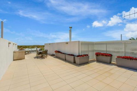 Unit 203 Plantation Rainbow Beach Plantation Resort Top Floor Aircon Free Wi Fi - Sunshine Coast Tourism 4