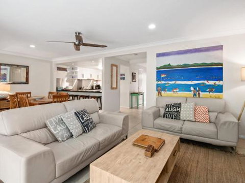 Ardem At Byron - Sunshine Coast Tourism 1