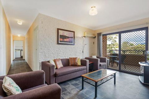 Apollo Unit 14 - Sunshine Coast Tourism 0