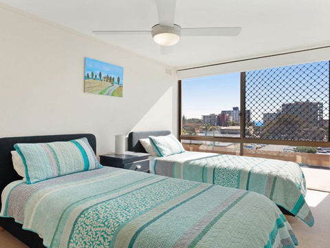 Garden Apartment At Forster Tower - Holiday Sunshine Coast 6