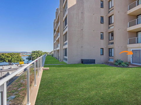Garden Apartment At Forster Tower - Holiday Sunshine Coast 4