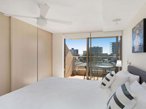 Garden Apartment At Forster Tower - Holiday Sunshine Coast 2