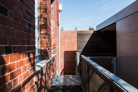 The Architects Warehouse Apartment On Mouat Fremantle - Holiday Sunshine Coast 0