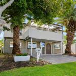 SANTORINI BEACH HOUSE SAFETY BEACH - Sunshine Coast Tourism 0
