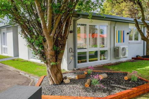 PARADISE COURT VILLA 1 Free Wifi - Sunshine Coast Tourism 4