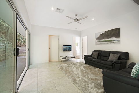 Private Little Cove Retreat Minutes To Hastings St. 3 Baywoods - Holiday Sunshine Coast 5