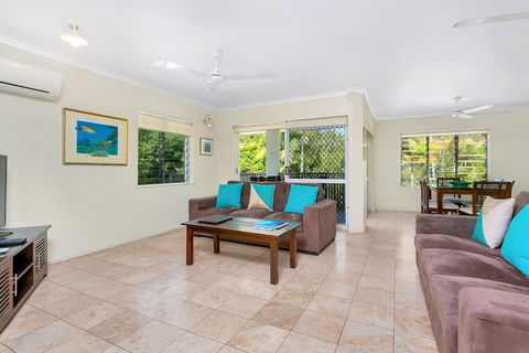 Seascape Holiday At The Queenslander - Sunshine Coast Tourism 6