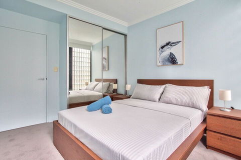 Apartment CBD Jones Bay - Holiday Sunshine Coast 0