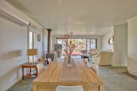 Ocean Crest Bay Of Fires - Sunshine Coast Tourism 1